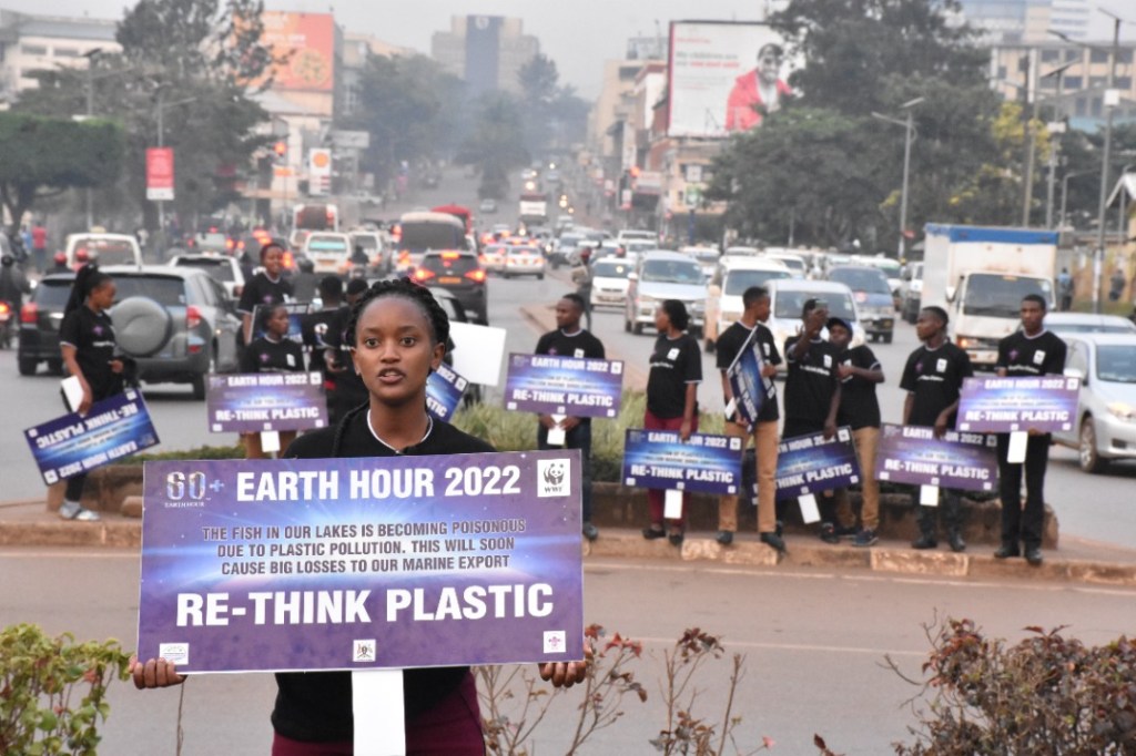 Earth Hour 2022: Environmentalists pile pressure on plastic manufacturers over single use&nbsp;plastics